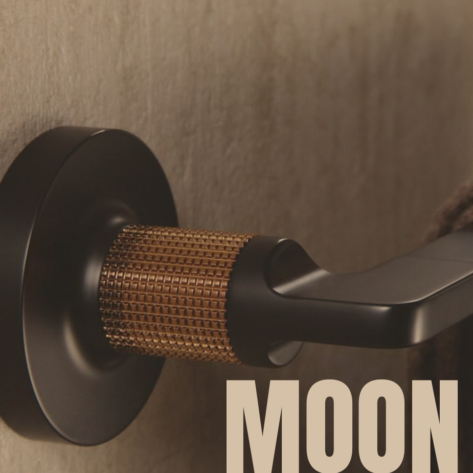 MOON: accesorios de baño en latón para hoteles